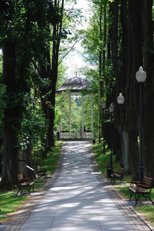 Apartament Parkowy W Polanicy Zdroj Polanica-Zdrój Rum bild